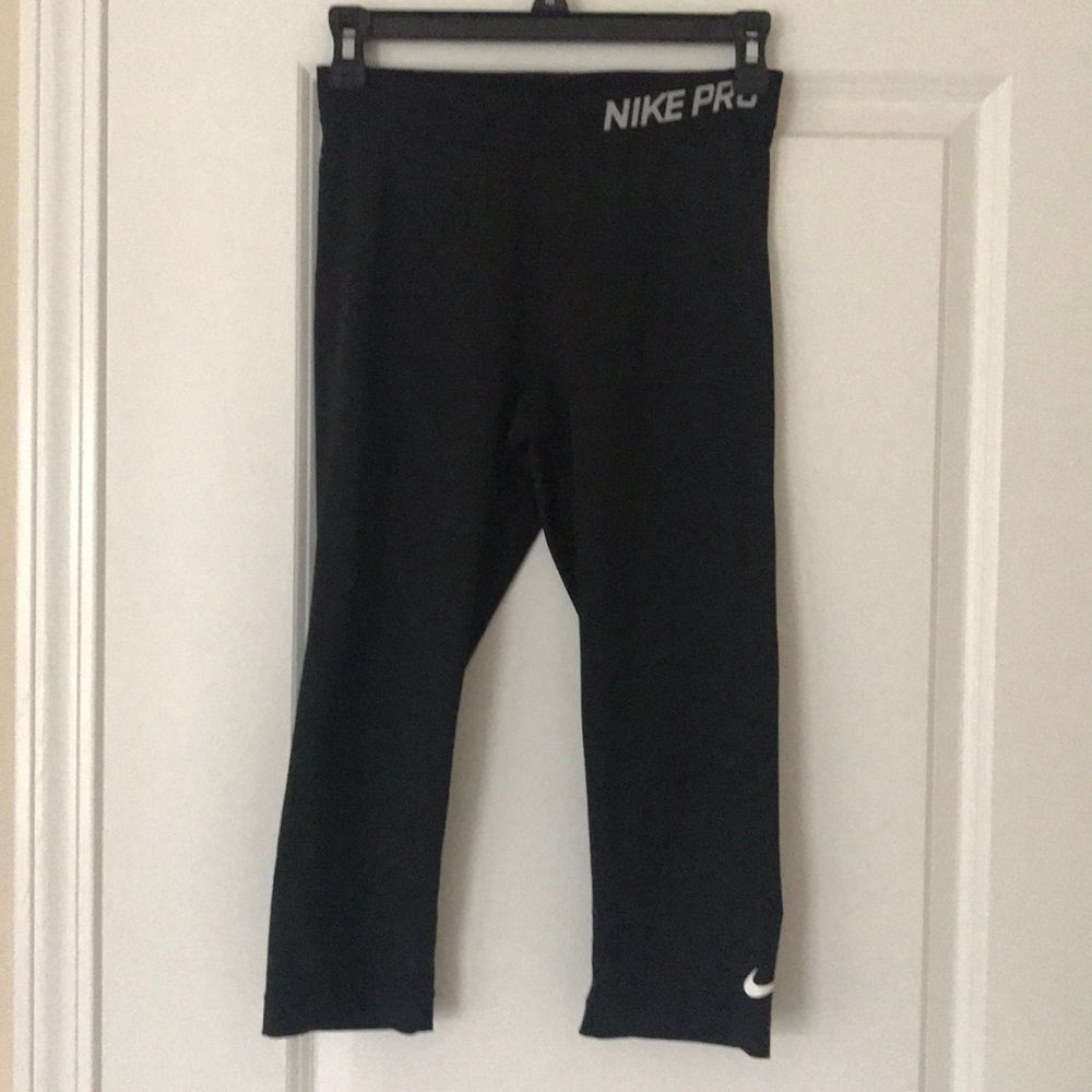 Nike Pro Workout Legging crop